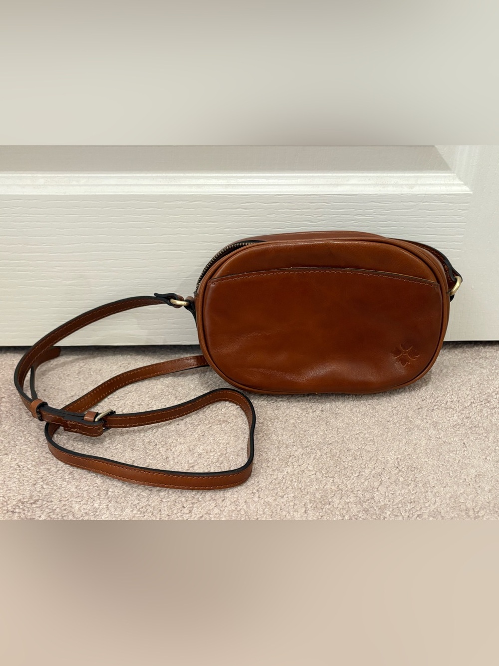 Patricia Nash cognac leather crossbody bag w/adjustable shoulder strap